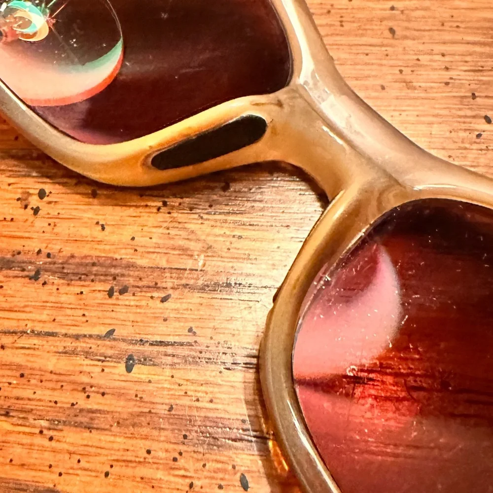Maui Jim Polarized Sandstone Hibiscus Wrap MJ 134-22 Pre Loved AUTHENTIC